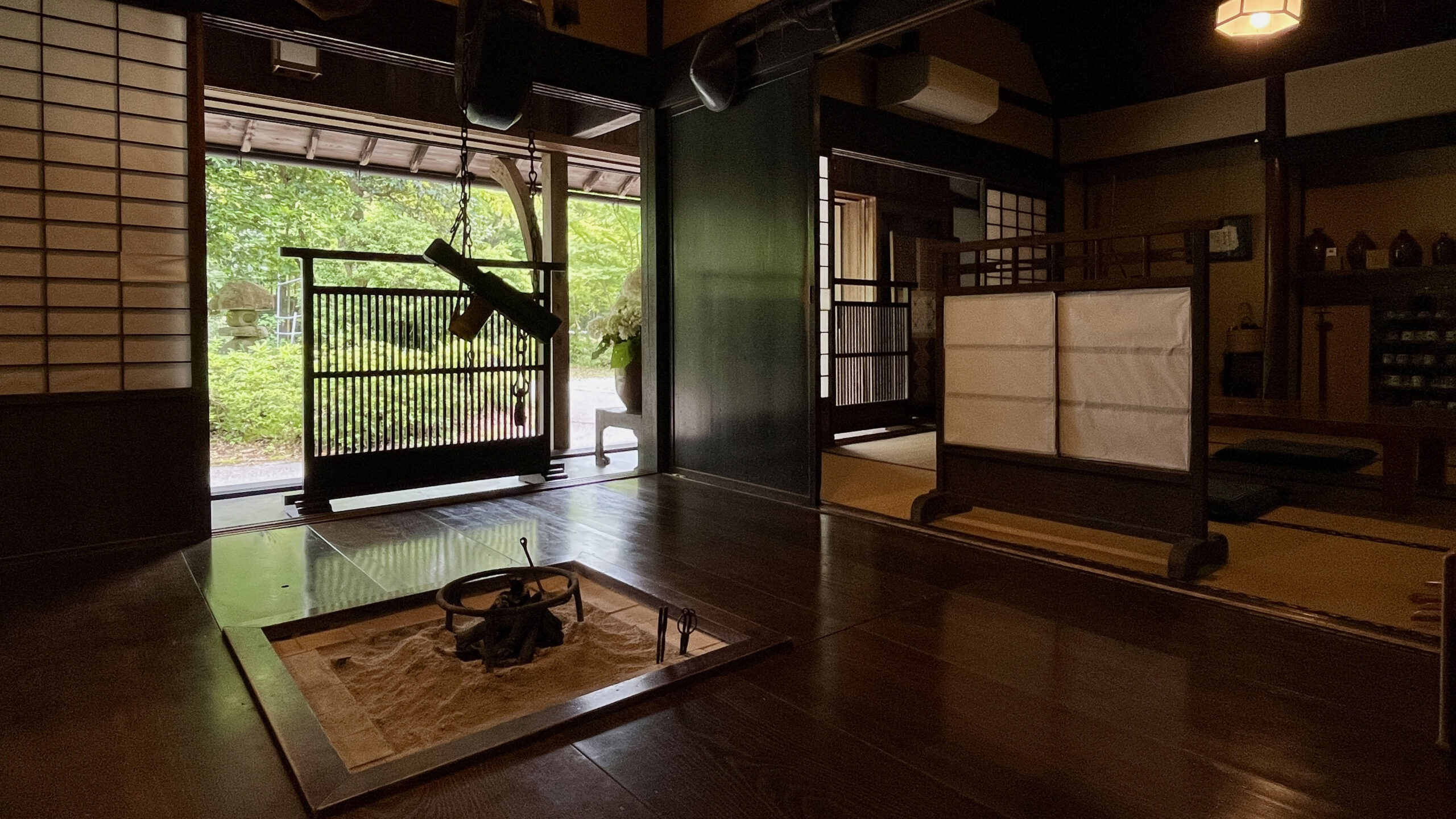 日登美山荘